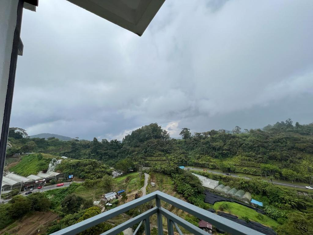Delisha Homestay 3R2B The Retreat,Aranda Nova ブリンチャン エクステリア 写真