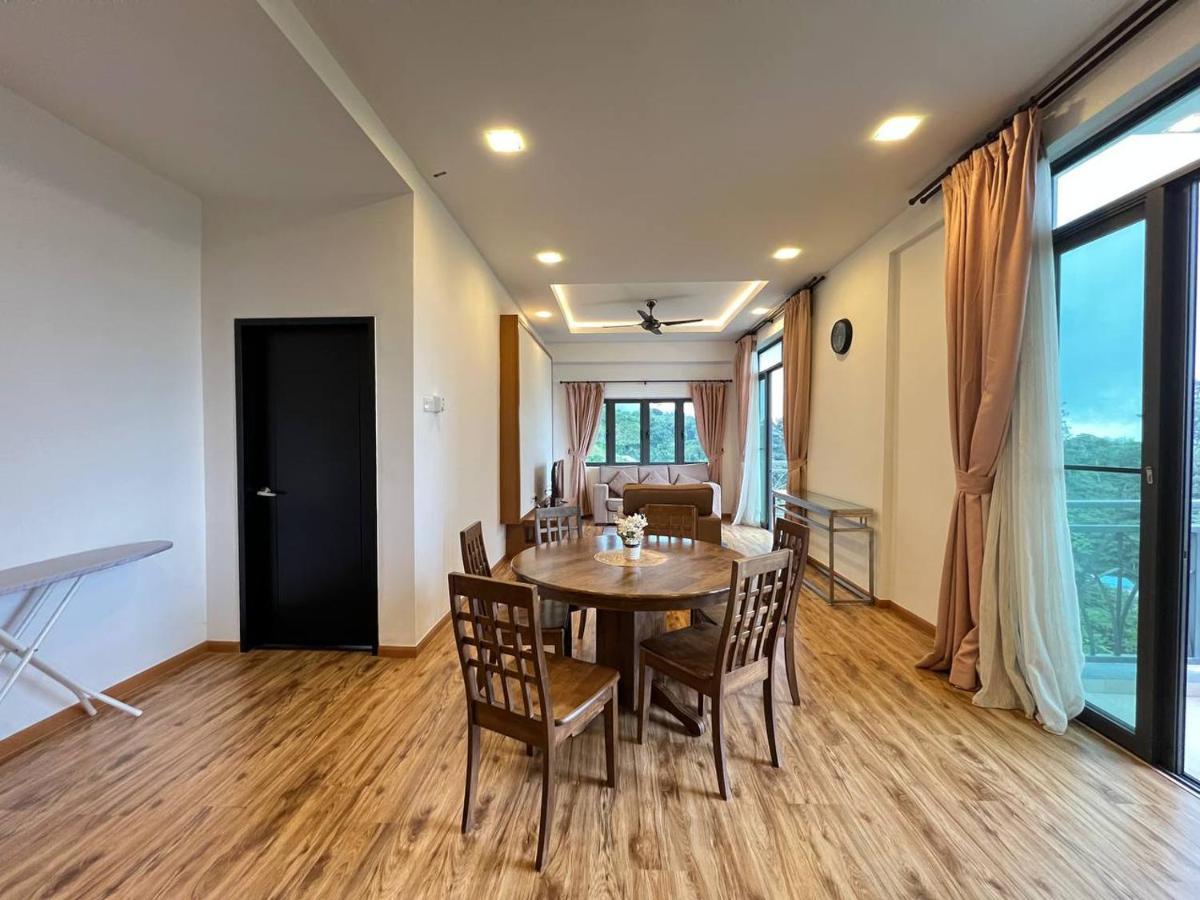 Delisha Homestay 3R2B The Retreat,Aranda Nova ブリンチャン エクステリア 写真